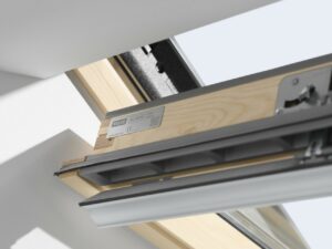 Střešní okno VELUX GLL 1061 FK06 kyvné Velux