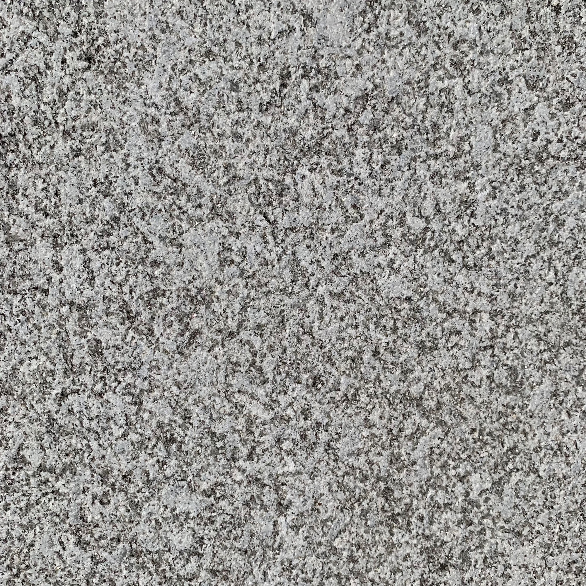 Dlažba kamenná DEKSTONE G 203 Gris Pila žula tryskaná 600×400 mm DEKSTONE